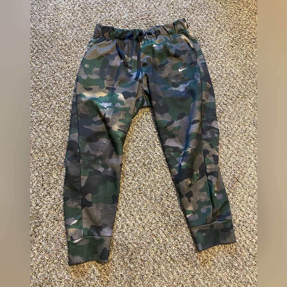 Nike womens therma pants medium